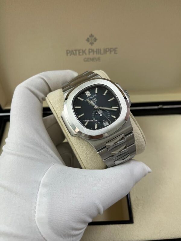 Patek Philippe Nautilus 5726/1 - Image 3