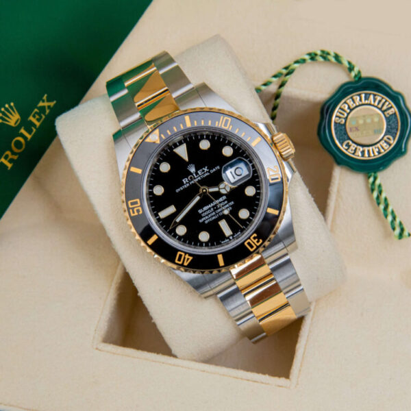 ROLEX SUBMARINER BLACK AND GOLD - Image 3